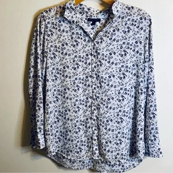 Banana Republic Dillon Classic Fit Floral Button Down Blouse - Picture 2 of 6